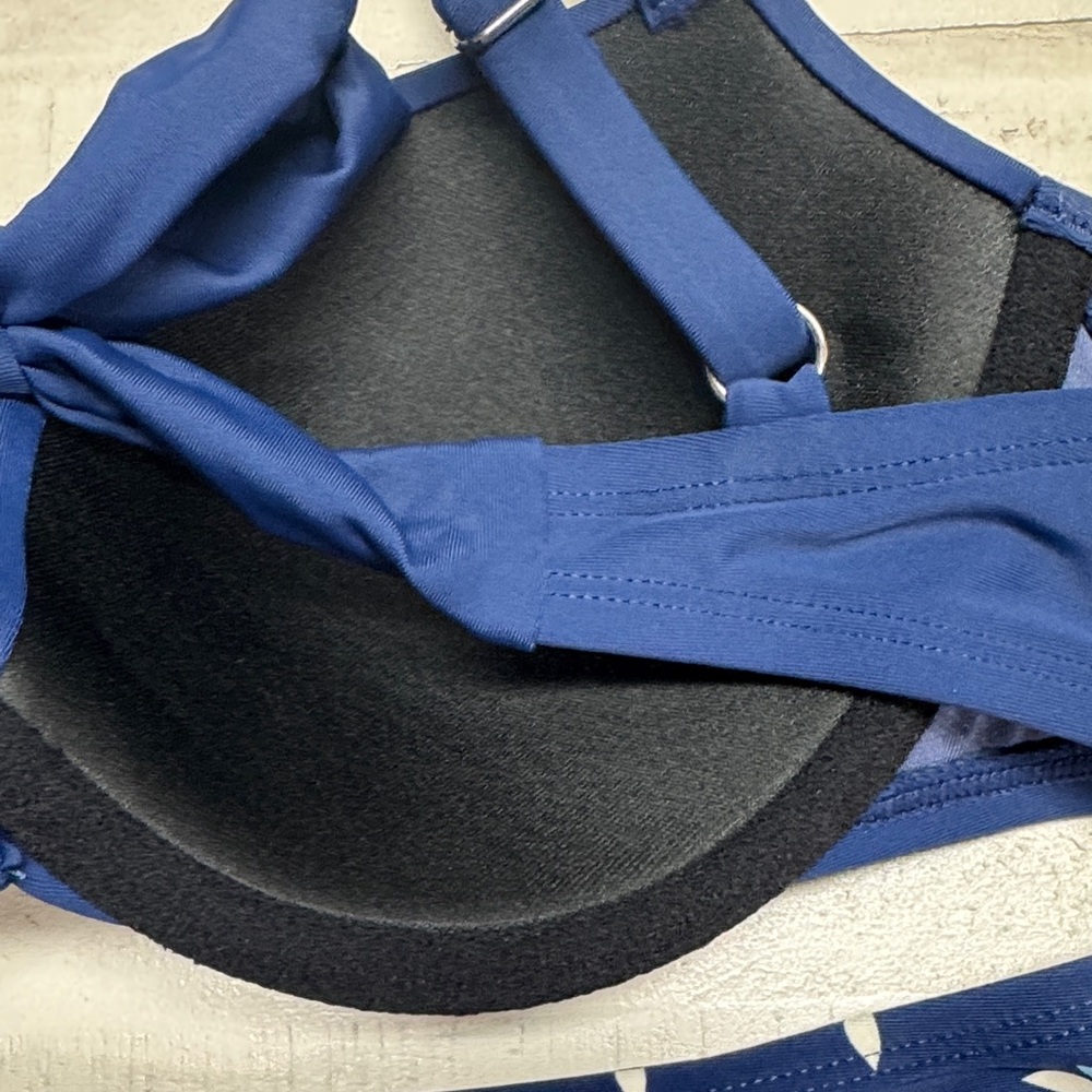 Cupshe Navy Sweetheart Bikini Top & Standard Geo Bottoms Set - Picture 8 of 8